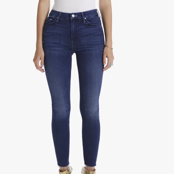 MOTHER Denim - MOTHER High Waisted Looker Ankle Fray Jeans